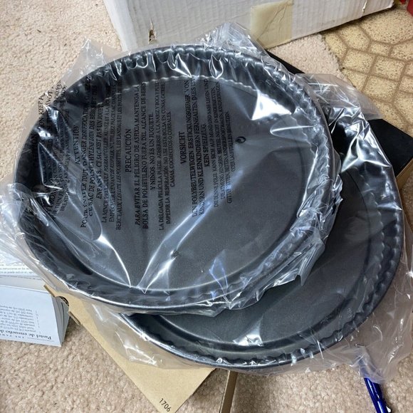 NEW Pampered Chef Torte Pan Set 10.5” Round Fluted Side 1706 Factory Sealed Pans - Picture 1 of 5